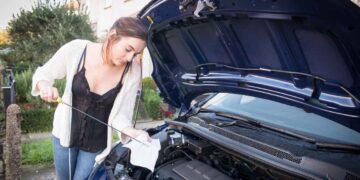 Çoğu sürücü bu düğmenin farkında bile değil! Sürpriz yakıt hilesi açığa çıktı