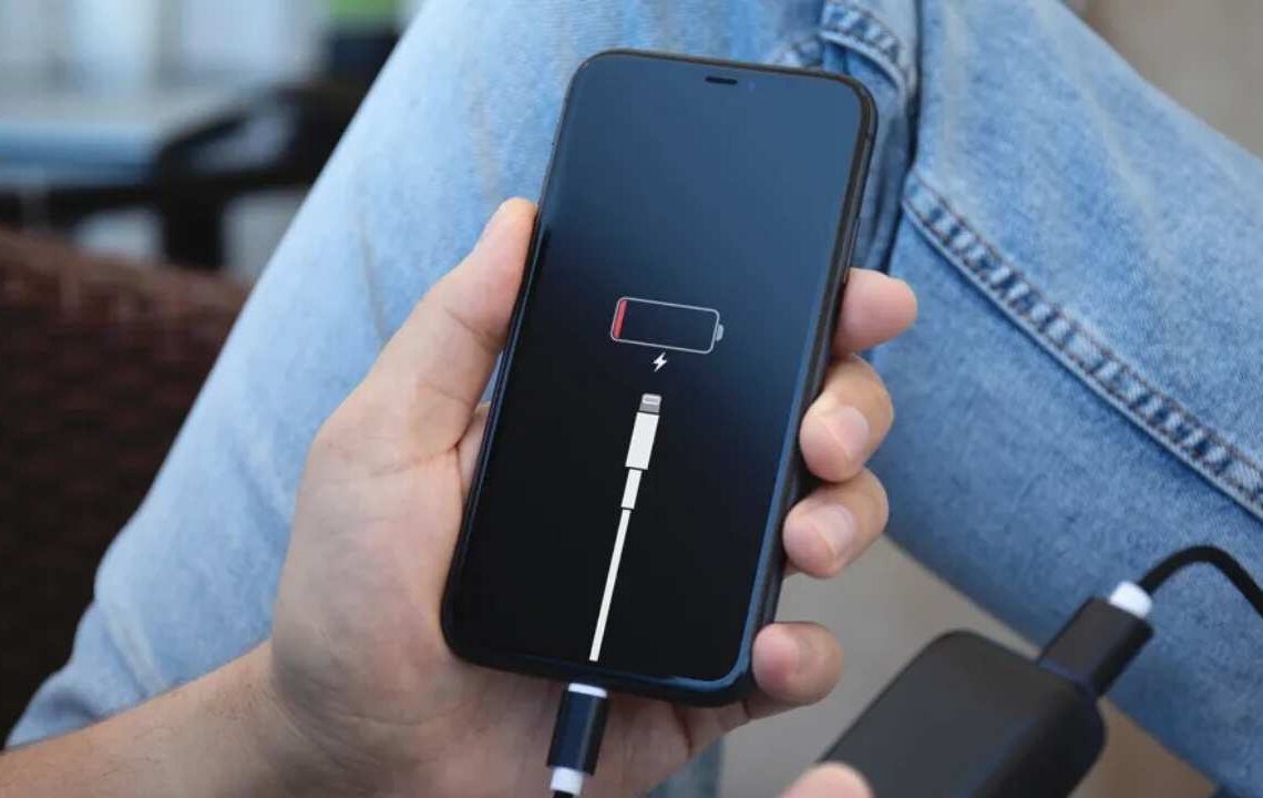 İphone kullanıcılarına alarm! Arka plandaki gizli ayar pilinizi bitiriyor!