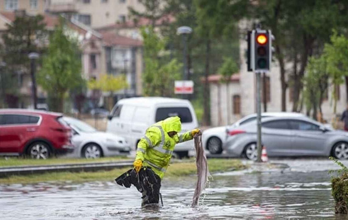 Meteoroloji yeni hafta uyarısı: Şiddetli yağış ve fırtına görülecek iller