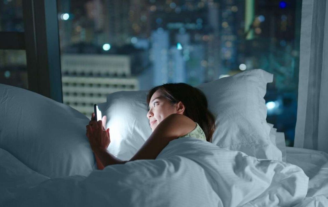 Uzmanlardan çarpıcı tespit! Uykuda asıl sorun mavi ışık değilmiş