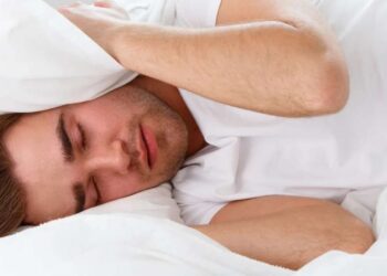 Uykusuzlukta büyük tehlike! Beyni sessizce çökerten süreç açığa çıktı