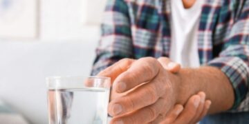 Yeni parkinson araştırması: Bağırsaktaki gizli eksiklik ortaya çıktı