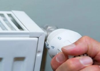 Hiçbir cihaz kullanmadan evde sıcaklığı artıran 200 yıllık yöntem!